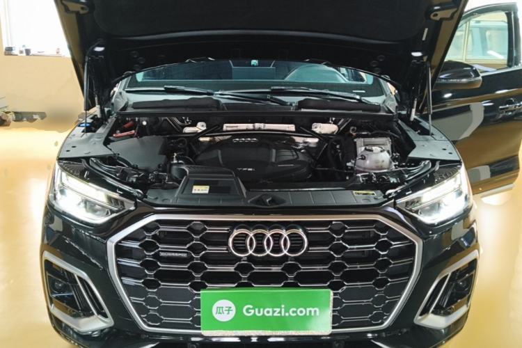 Used Audi Q5L 2022 Updated 40T Luxury Dynamic Edition Engine Bay