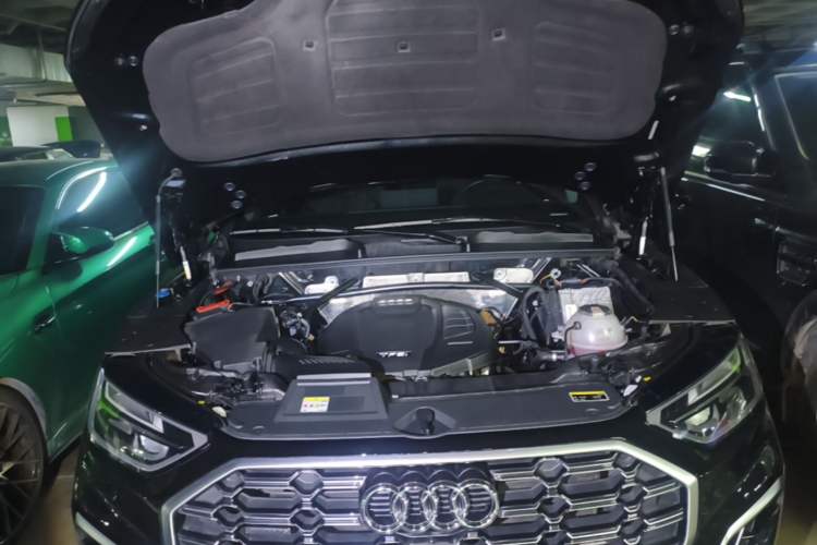 Used Audi Q5L 2022 Updated 45T Luxury Dynamic Version Engine Bay