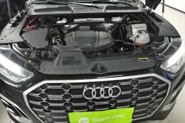 Used Audi Q5L 2022 40T Fashionable and Dynamic Model Engine Bay