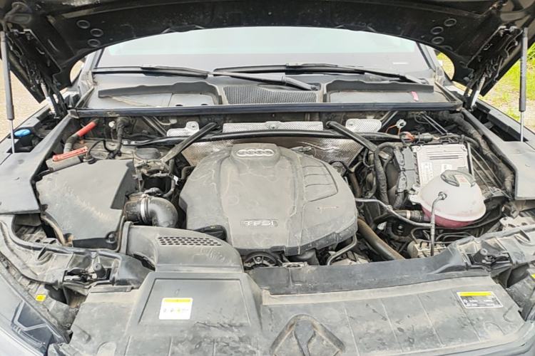 Used Audi Q5L 2022 Updated 40T Luxury Dynamic Edition Engine Bay