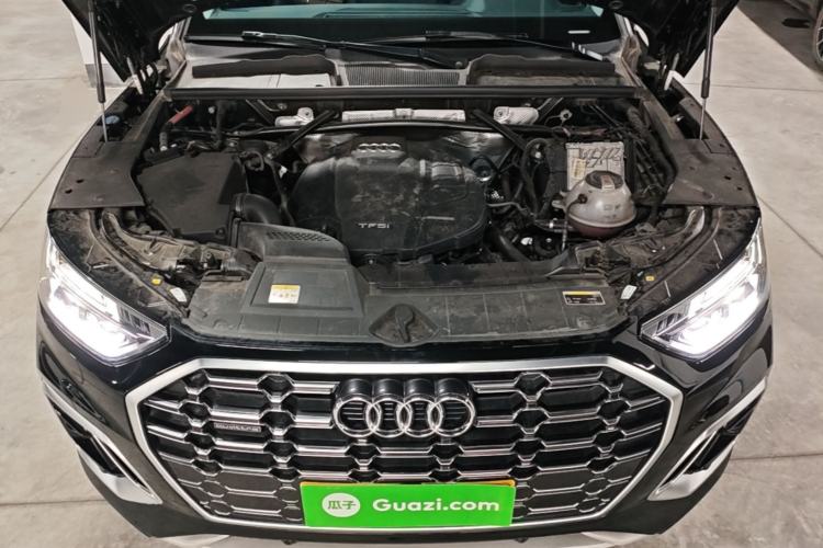 Used Audi Q5L 2022 45T Luxury Dynamic Model Engine Bay