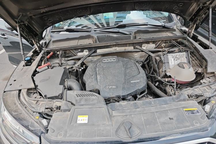 Used Audi Q5L 2022 Updated 45T Luxury Dynamic Version Engine Bay