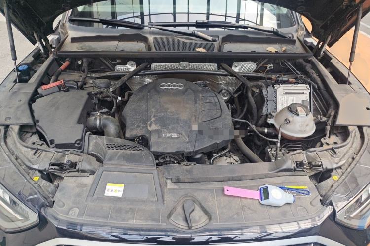 Used Audi Q5L 2022 Updated 40T Luxury Dynamic Edition Engine Bay