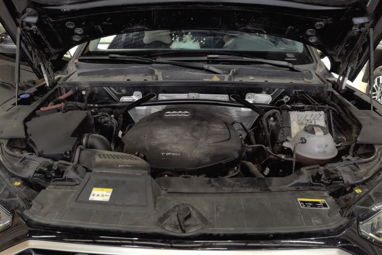Used Audi Q5L 2022 Updated 45T Luxury Dynamic Version Engine Bay