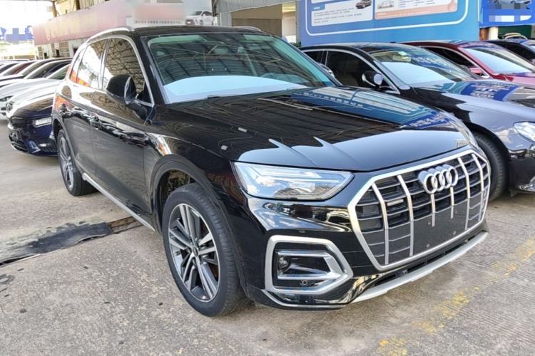 Used Audi Q5L 2022 40T Fashionable and Elegant Model Exterior 1