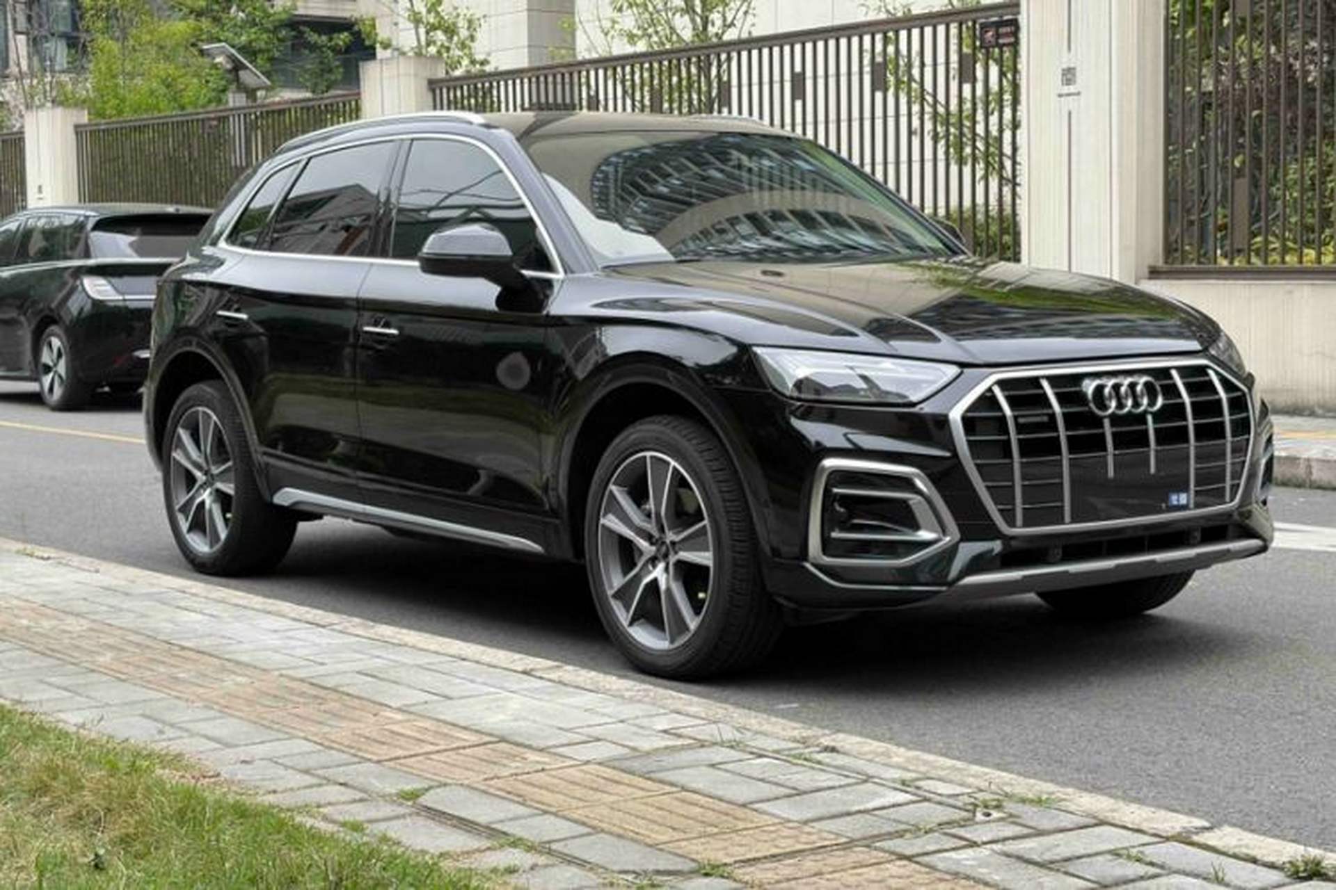 Used Audi Q5L 2022 45T Luxury Elegant Model Exterior 2