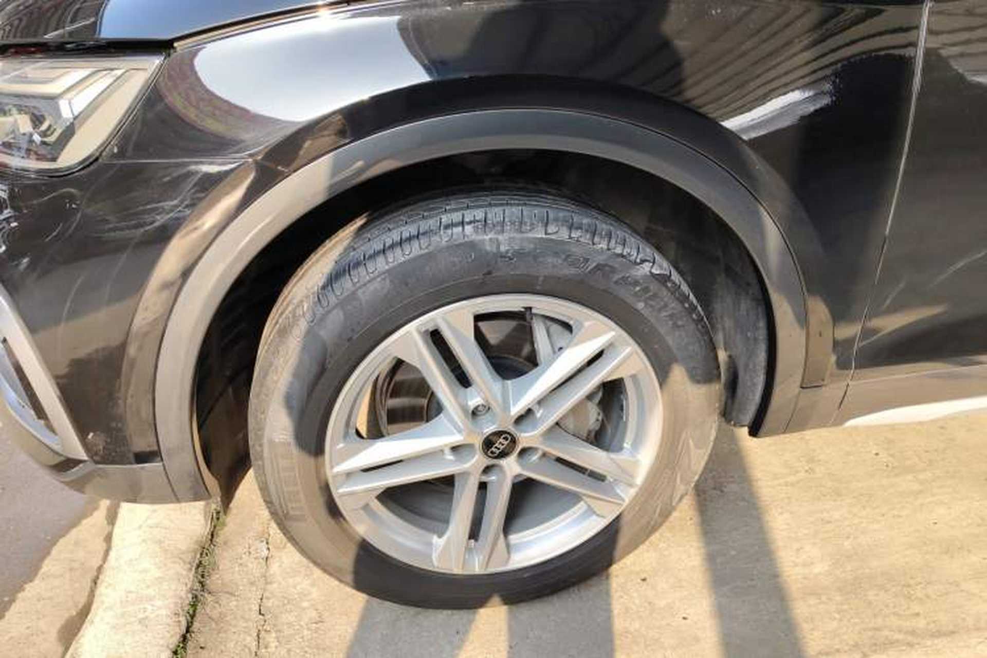 Used Audi Q5L 2022 40T Fashionable and Elegant Model Exterior 2