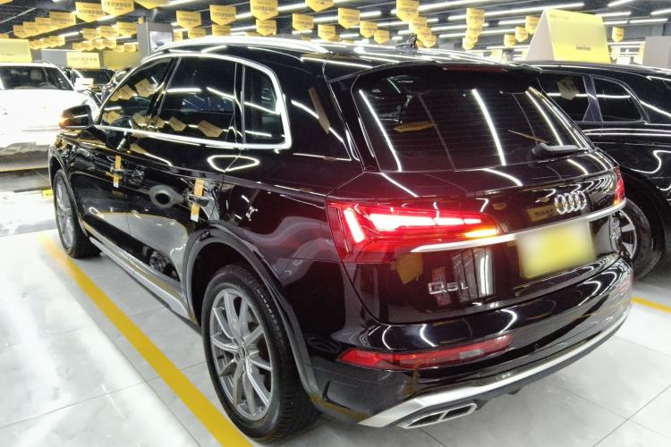 Used Audi Q5L 2022 40T Fashionable and Dynamic Model Exterior 2
