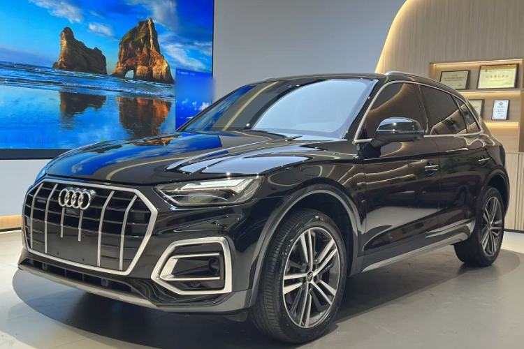 Used Audi Q5L 2022 40T Fashionable and Elegant Model Exterior 3