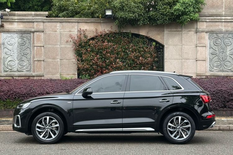 Used Audi Q5L 2022 40T Luxury Dynamic Model Exterior 3