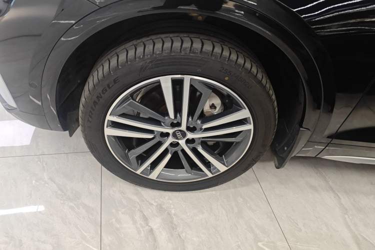 Used Audi Q5L 2022 40T Luxury Dynamic Model Exterior 4