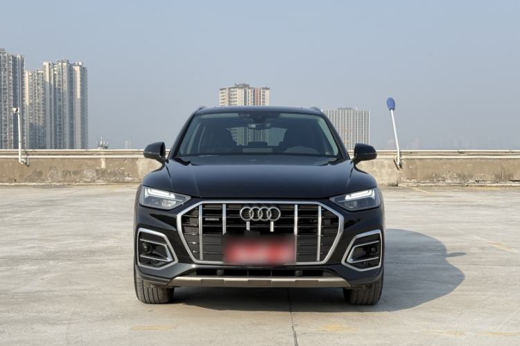 Used Audi Q5L 2022 40T Fashionable and Elegant Model Exterior 4