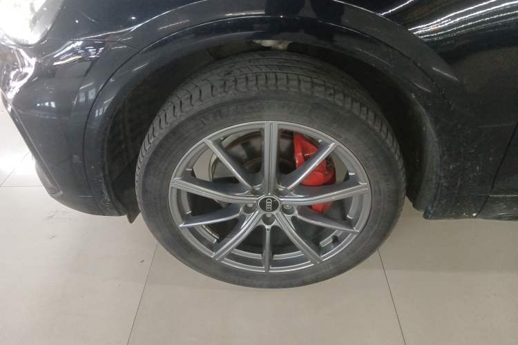 Used Audi Q5L 2022 40T Luxury Dynamic Model Exterior 4