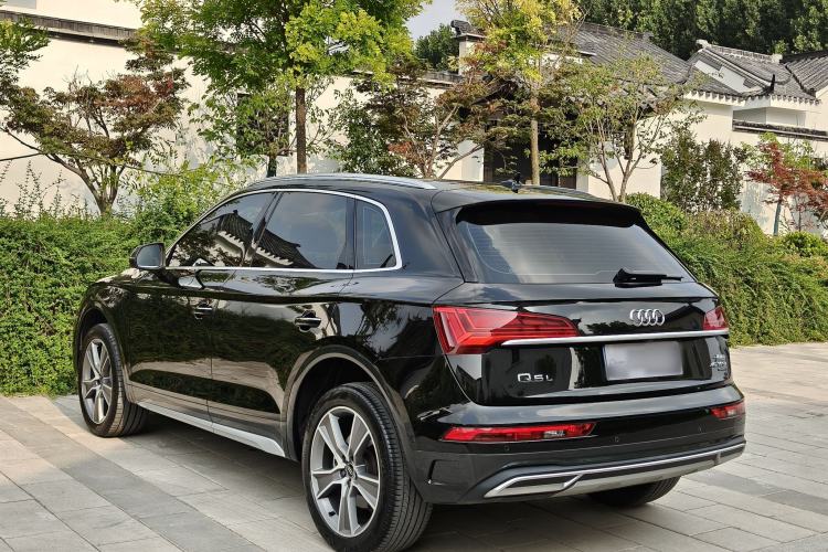 Used Audi Q5L 2022 45T Luxury Elegant Model Exterior 4