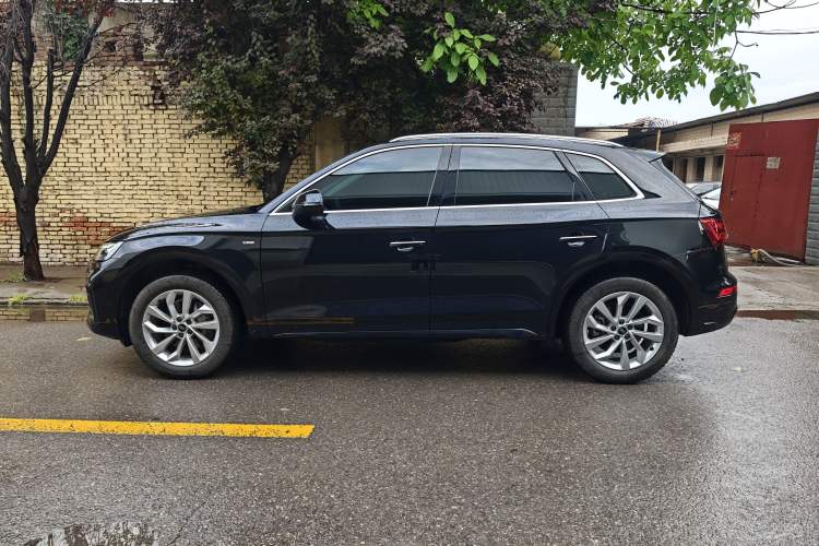 Used Audi Q5L 2022 40T Luxury Dynamic Model Exterior 4