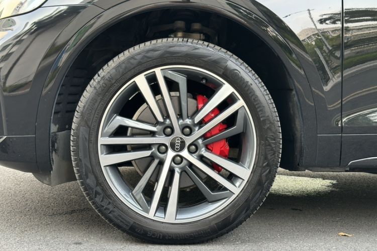 Used Audi Q5L 2022 40T Fashionable and Dynamic Model Exterior 4
