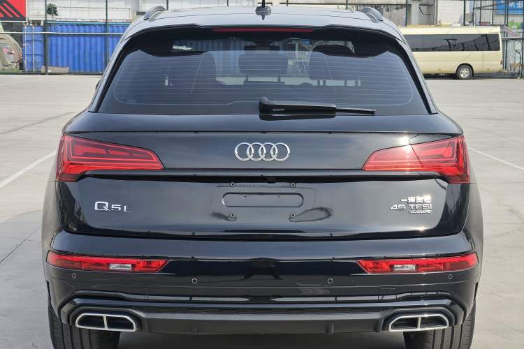 Used Audi Q5L 2022 40T Fashionable and Dynamic Model Exterior 4