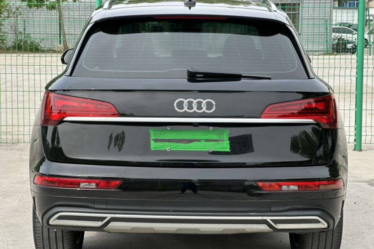 Used Audi Q5L 2022 40T Fashionable and Elegant Model Exterior 4
