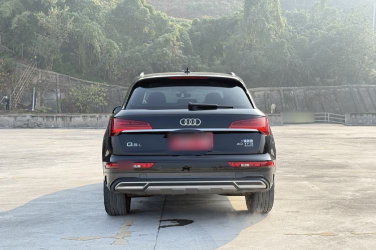 Used Audi Q5L 2022 40T Fashionable and Elegant Model Exterior 5