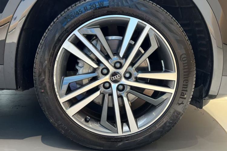 Used Audi Q5L 2022 40T Fashionable and Elegant Model Exterior 5