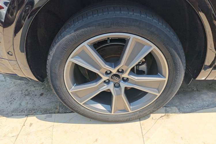 Used Audi Q5L 2022 Updated 45T Luxury Dynamic Version Exterior 5