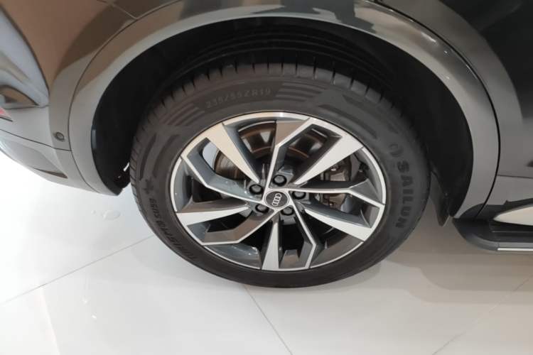 Used Audi Q5L 2022 Updated Version 40T Luxury Elegant Edition Exterior 5
