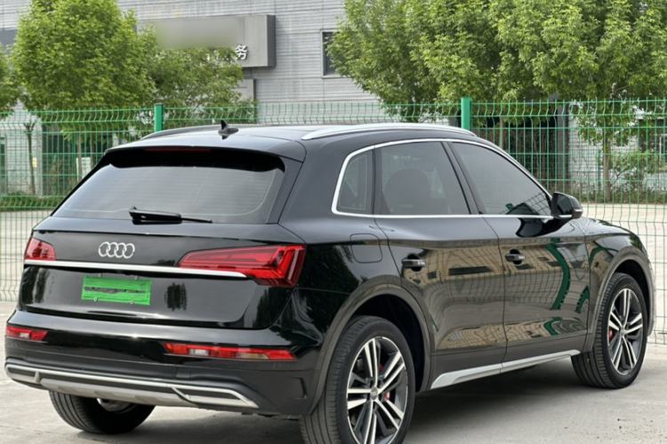 Used Audi Q5L 2022 40T Fashionable and Elegant Model Exterior 5