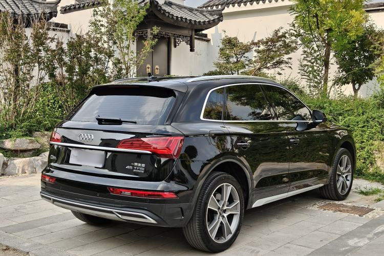 Used Audi Q5L 2022 45T Luxury Elegant Model Exterior 6