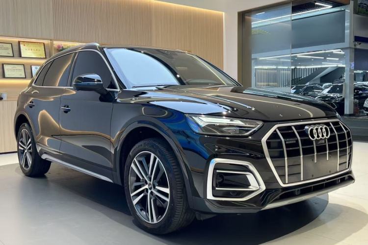 Used Audi Q5L 2022 40T Fashionable and Elegant Model Exterior 6