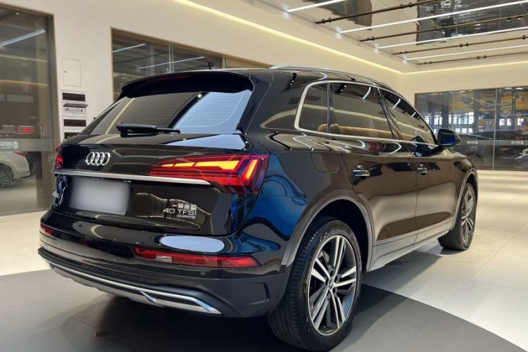 Used Audi Q5L 2022 40T Fashionable and Elegant Model Exterior 8