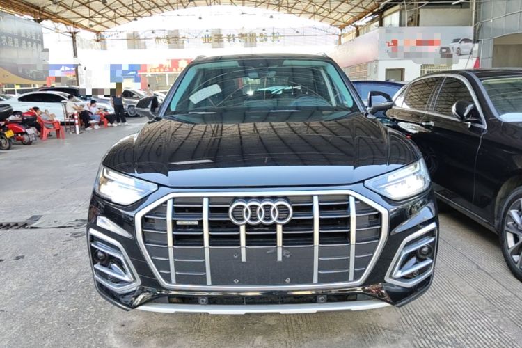 Used Audi Q5L 2022 40T Fashionable and Elegant Model Front