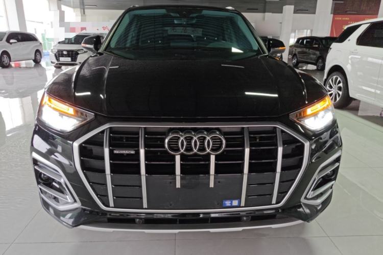 Used Audi Q5L 2022 40T Fashionable and Elegant Model Front