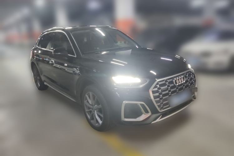 Used Audi Q5L 2022 40T Luxury Dynamic Model Front Right 45 Deg