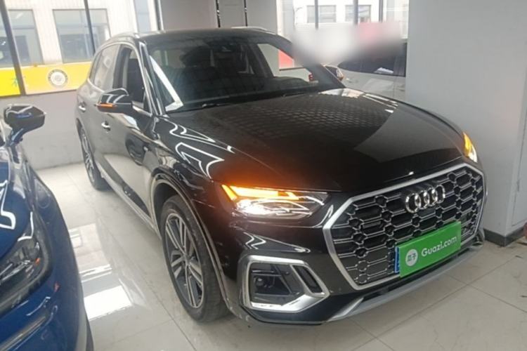 Used Audi Q5L 2022 40T Luxury Dynamic Model Front Right 45 Deg