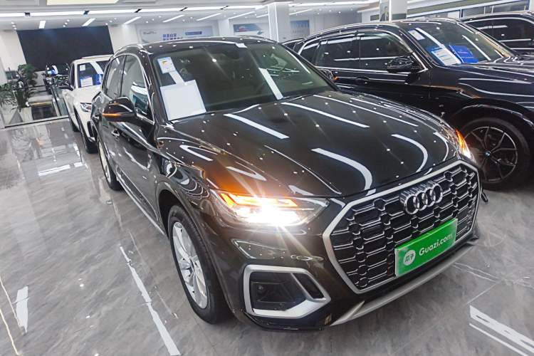 Used Audi Q5L 2022 Updated 40T Luxury Dynamic Edition Front Right 45 Deg