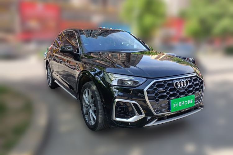 Used Audi Q5L 2022 Updated 45T Luxury Dynamic Version Front Right 45 Deg