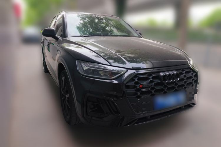 Used Audi Q5L 2022 40T RS Package Performance Model Front Right 45 Deg