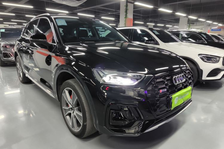 Used Audi Q5L 2022 45T Luxury Dynamic Model Front Right 45 Deg