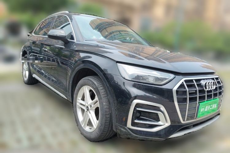 Used Audi Q5L 2022 40T Fashionable and Elegant Model Front Right 45 Deg