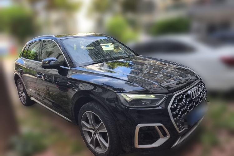 Used Audi Q5L 2022 45T Luxury Dynamic Model Front Right 45 Deg