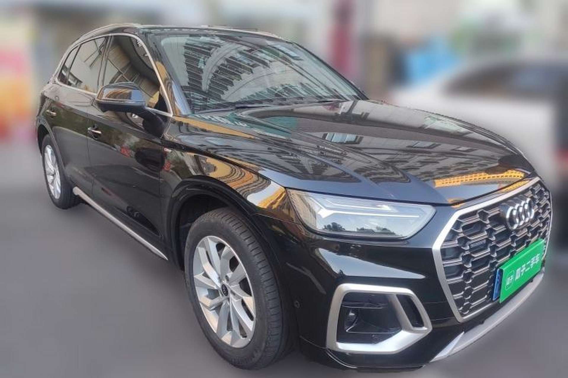 Used Audi Q5L 2022 40T Luxury Dynamic Model Front Right 45 Deg