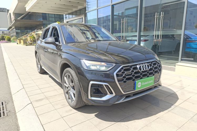Used Audi Q5L 2022 Updated 40T Luxury Dynamic Edition Front Right 45 Deg