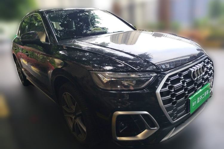 Used Audi Q5L 2022 Updated 45T Luxury Dynamic Version Front Right 45 Deg