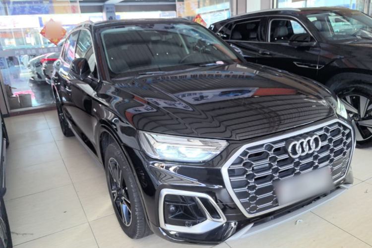 Used Audi Q5L 2022 40T Fashionable and Dynamic Model Front Right 45 Deg
