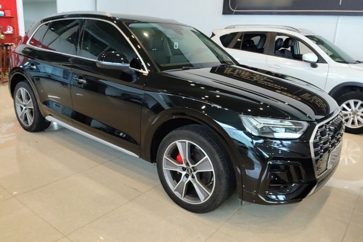 Used Audi Q5L 2022 Updated 45T Luxury Dynamic Version Front Right 45 Deg
