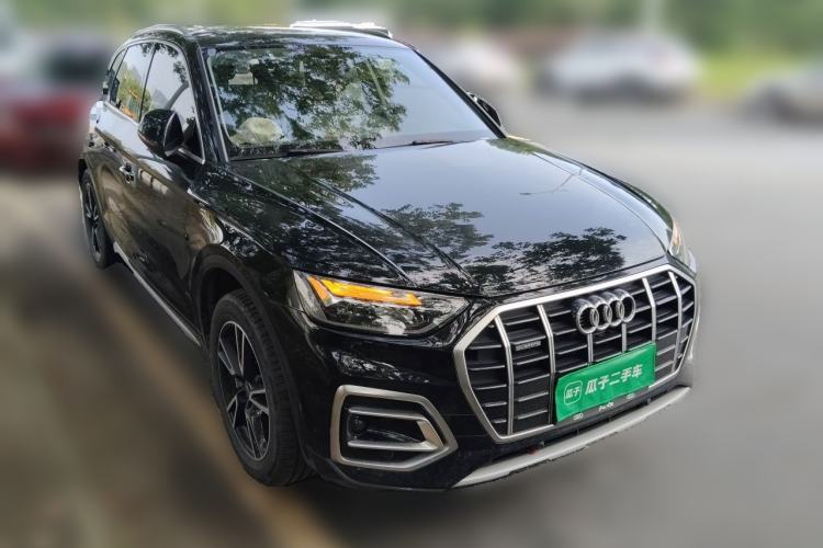 Used Audi Q5L 2022 40T Luxury Elegant Model Front Right 45 Deg