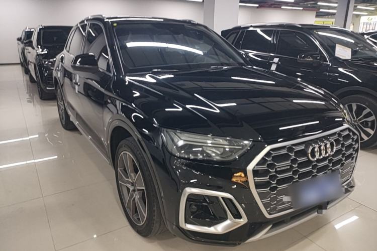Used Audi Q5L 2022 Updated 45T Luxury Dynamic Version Front Right 45 Deg