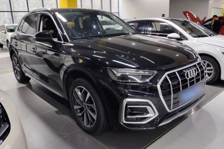 Used Audi Q5L 2022 Updated Version 40T Luxury Elegant Edition Front Right 45 Deg