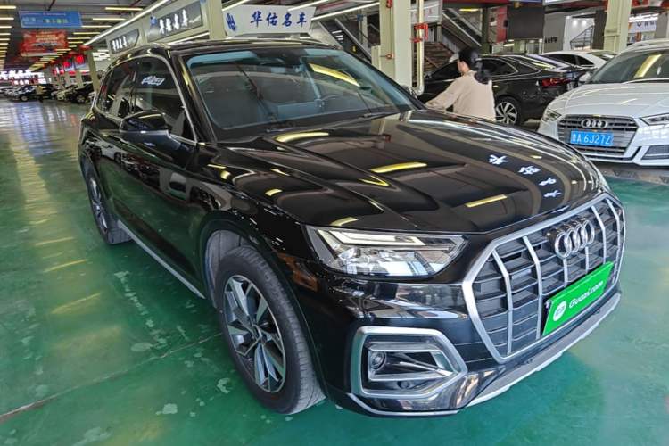 Used Audi Q5L 2022 Updated Version 40T Luxury Elegant Edition Front Right 45 Deg
