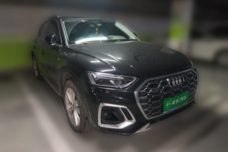 Used Audi Q5L 2022 40T Luxury Dynamic Model Front Right 45 Deg